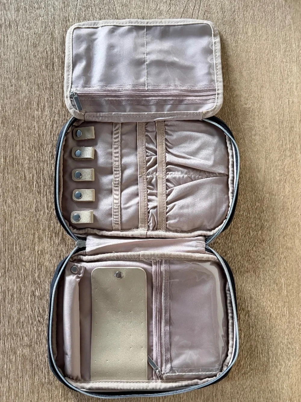 BELALIFE Black Quilted Travel Jewelry Case Organizer NWOT